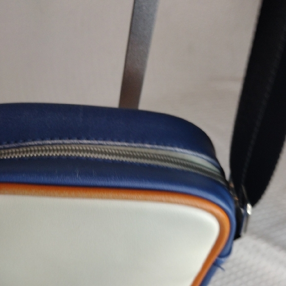 Buckle-Down Star Wars Clone Wars Ahsoka Tano Vegan Leather Crossbody Bag - Picture 8 of 13